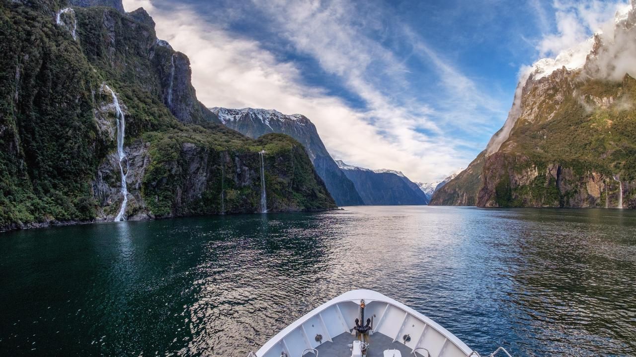 cruise milford sound